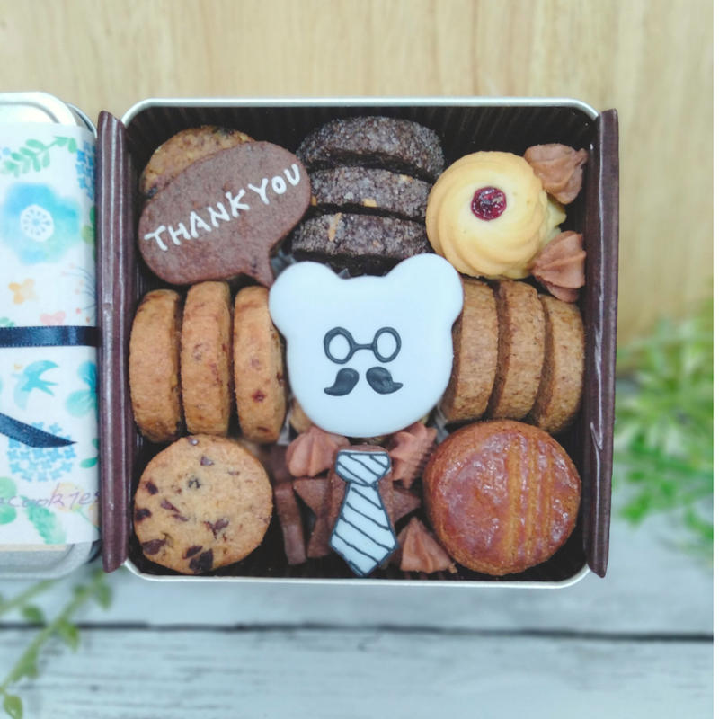 父の日 パパクマのクッキー缶 ミルティアクッキー