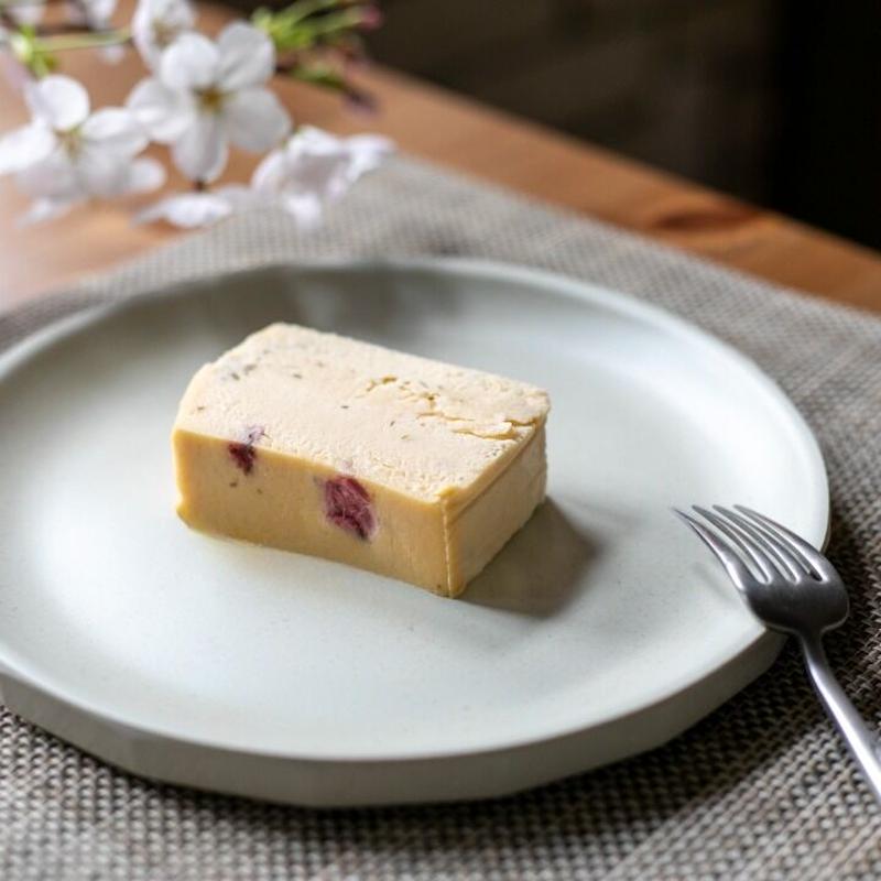 期間限定 桜チーズケーキ Yayuyo