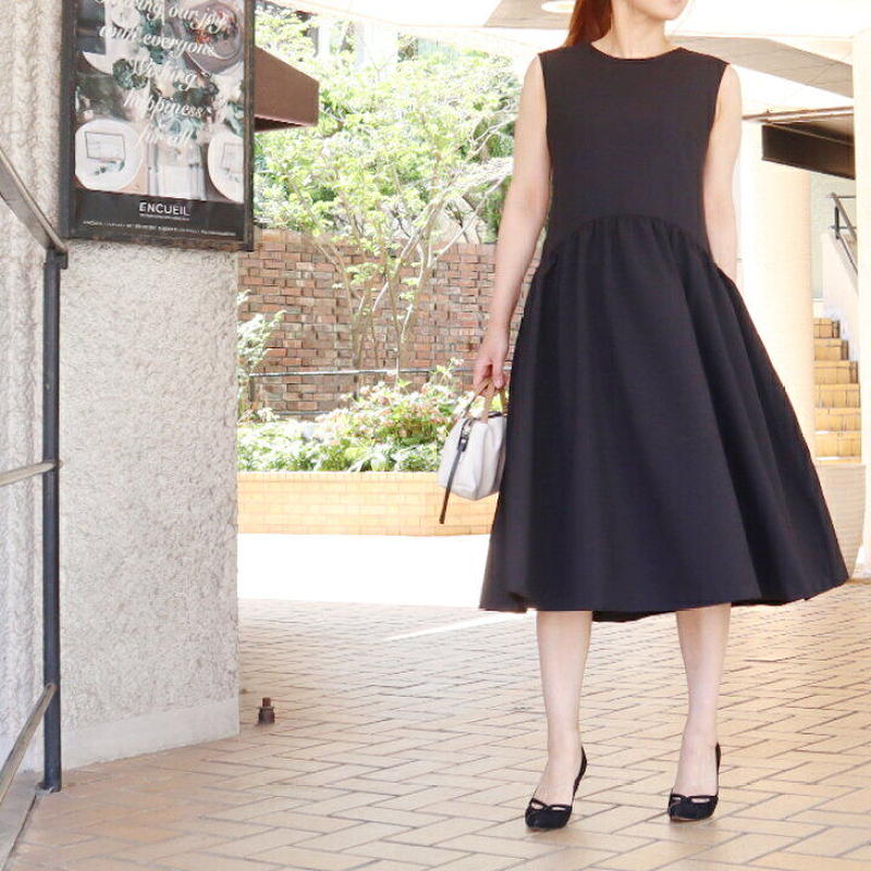 ノースリーブフレアワンピース 白ホワイト ピンク ミント 黒ブラック Huntress