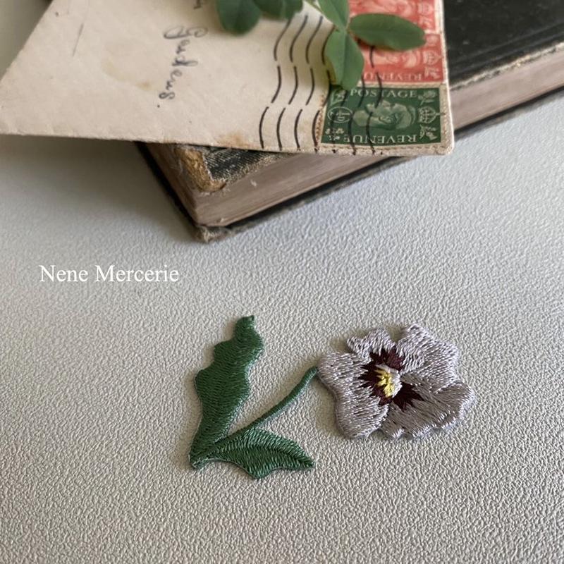 パンジー 刺繍アイロンワッペン Nene Mercerie