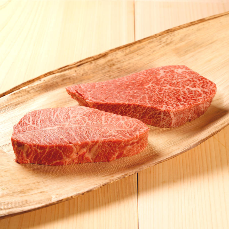 知床牛赤身霜降りステーキ モモ カタ 冷蔵 ２枚 約４００ｇ 精肉店 肉将