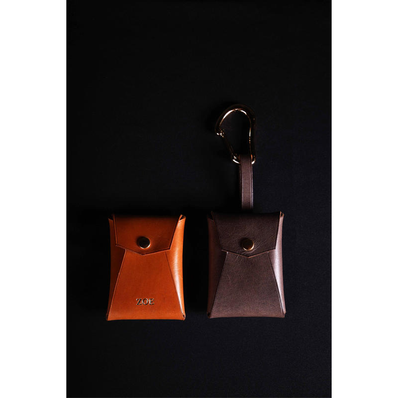 レザー マルチケース ストラップ カラビナ付き Zoe Life With Pets