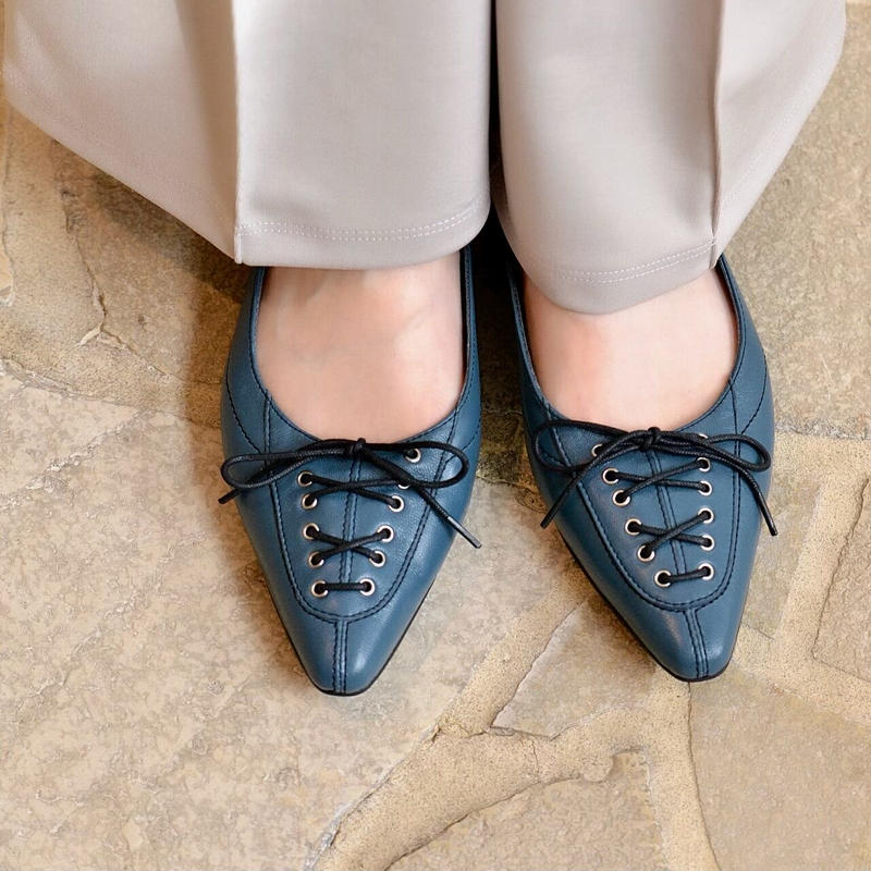 strap up flat shoes