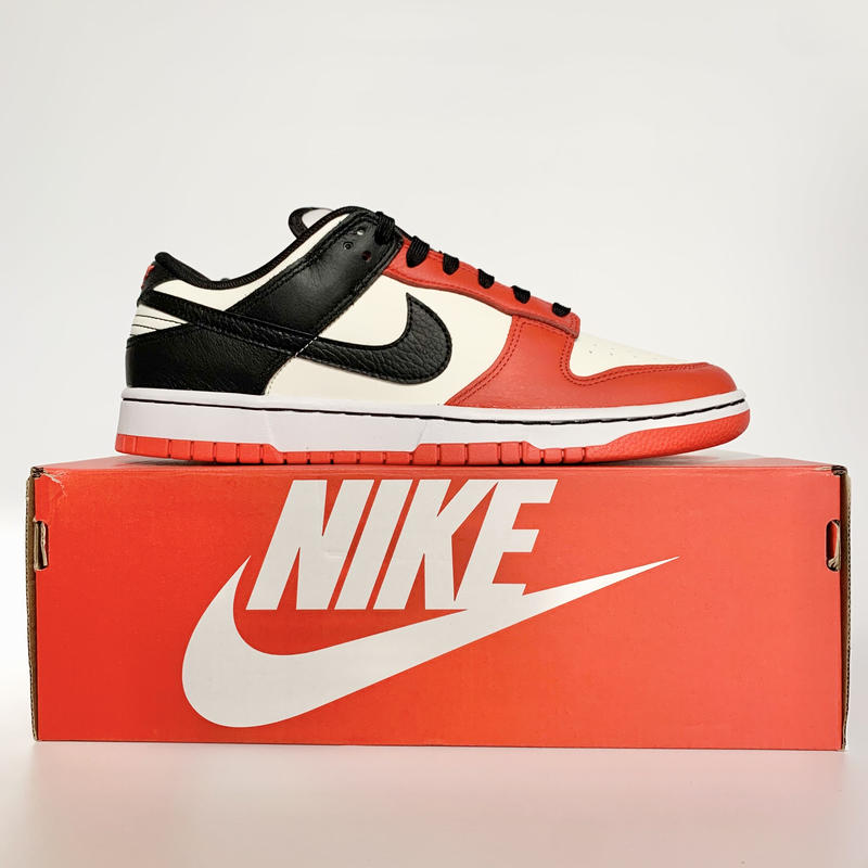 可愛いクリスマスツリーやギフトが Dunk Nike Low Emb ナイキダンクロー28 5未使用 Retro スニーカー