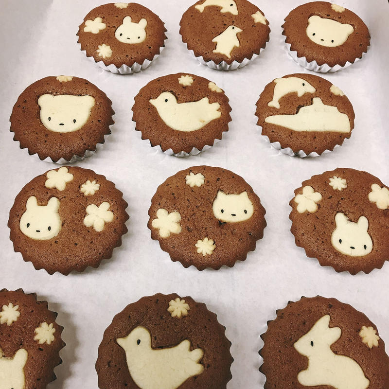 かわいいマドレーヌ ５個 ギフト箱入り おかしの家