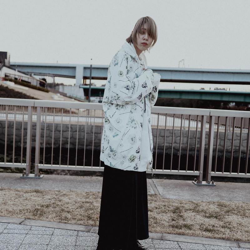 評価 AFYF FLORAL INC JET ZIP PARKA FLOWER WHT agapeeurope.org