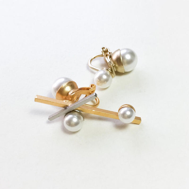 ツートンクロスパールピアス/イヤリング K227012/K227013 | Pink Owl ... ツートンクロスパールピアス/イヤリング K227012/K227013 | Pink Owl ...