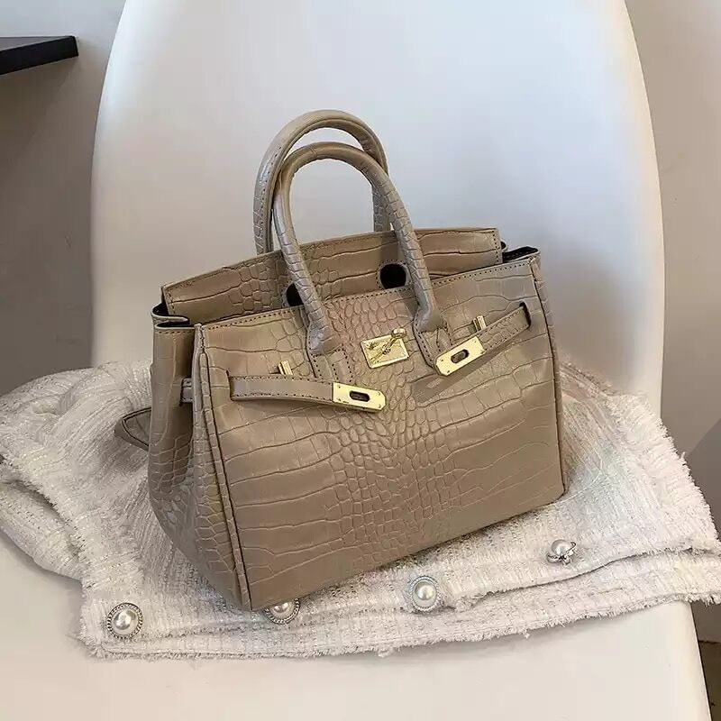クロコ型押しハンドバッグ 3カラー Pinkstose クロコ型押しハンドバッグ 3カラー Pinkstose