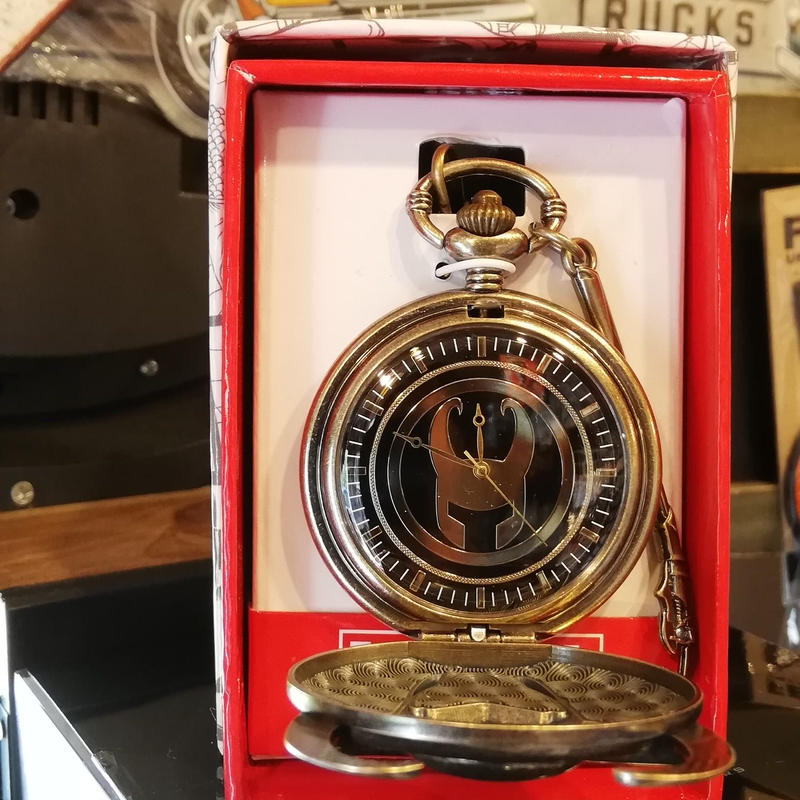 Usa直輸入 Marvel ロキ ヘルメット柄 懐中時計 セプター 付き マーベル 腕時計