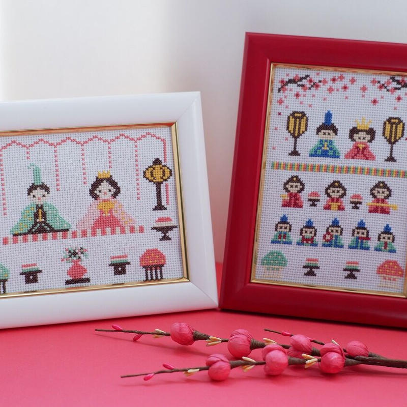 クロスステッチdl図案 可愛いひな人形 コンパクトな五段飾り 三人官女と五人囃子 Poco