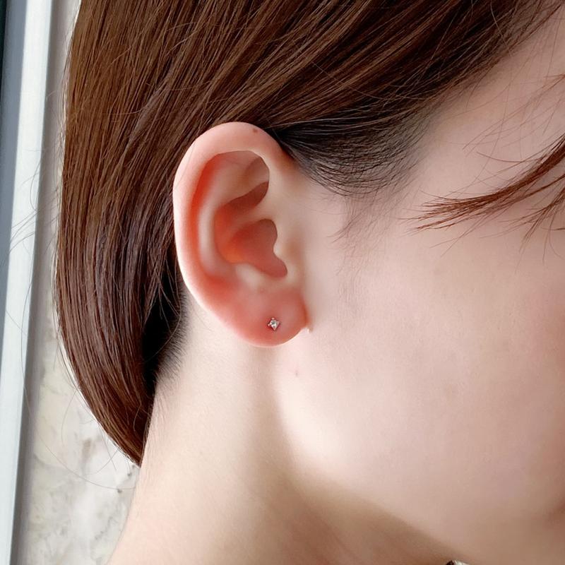 エテ ete】ブライト 計0.20ct ダイヤモンドソリテールピアス 訳あり