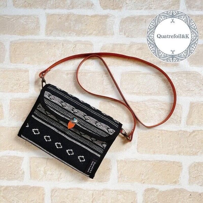 お子様二人用 ２wayショルダーポーチ型の母子手帳ケース Black Native Kil