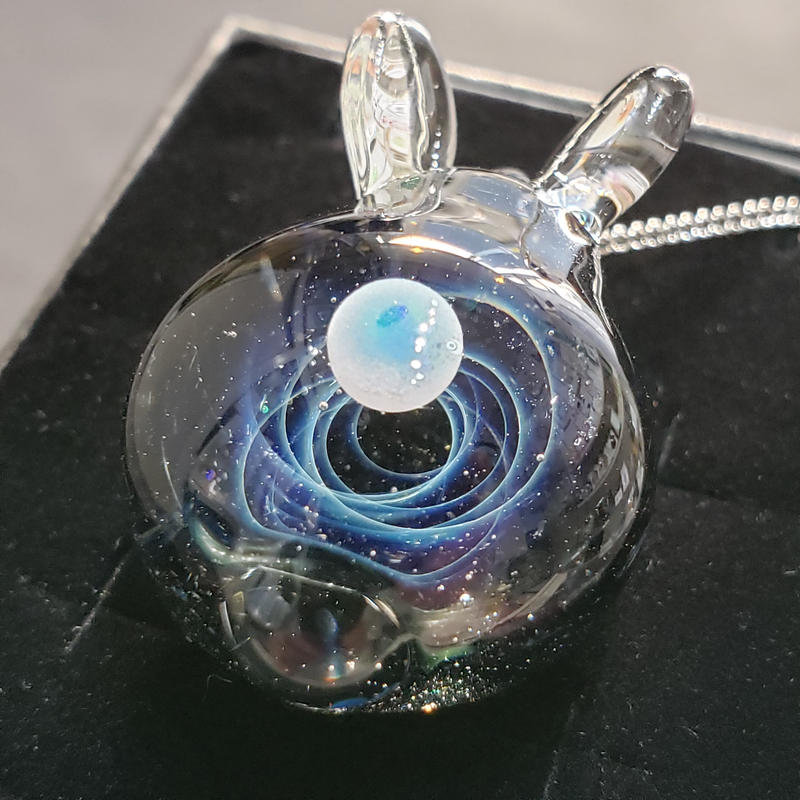 宇宙うさぎのペンダント 516 Rabbica Online Store