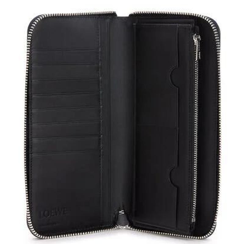 新品☆Loewe ロエベ アナグラム エンボス加工 アラウンドジップ