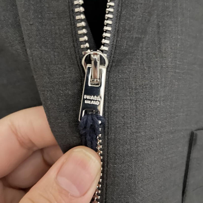 ランウェイ着!新品21SS☆PRADA プラダ ウール オーバーサイズ ジップ ランウェイ着!新品21SS☆PRADA プラダ ウール オーバーサイズ ジップ