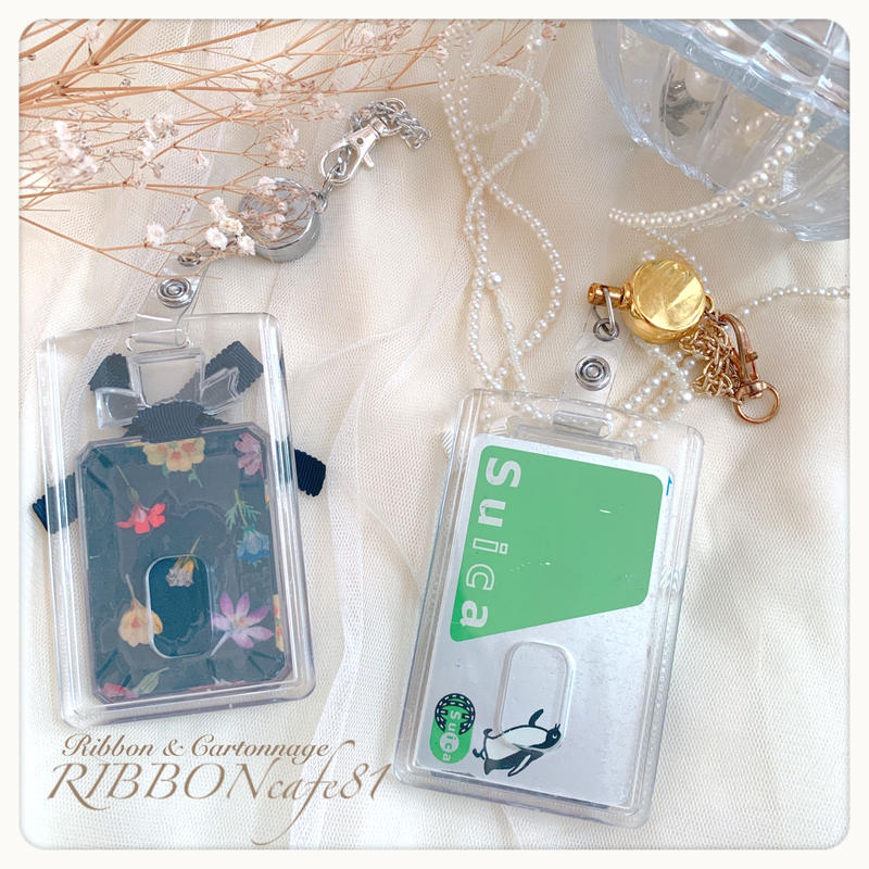 キラキラゆらゆら Perfume型 パスケース ネイビー リバティ花柄 Ribbonca