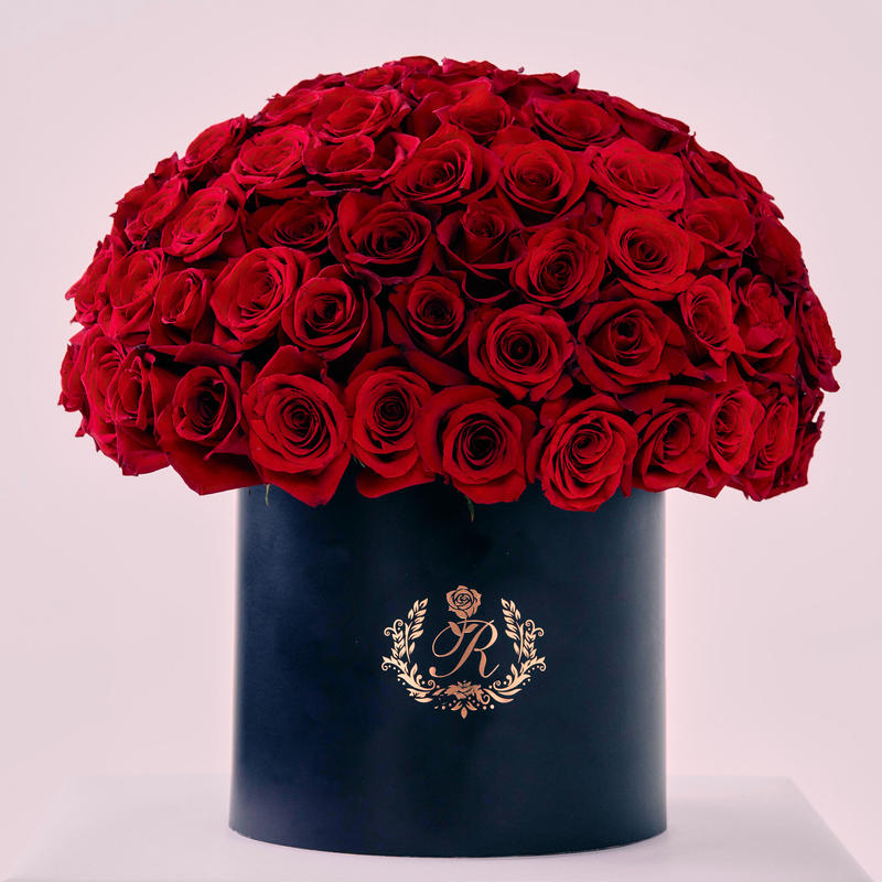 プロポーズ用 赤バラ108本のドームフラワー La Richesse Des Fleurs