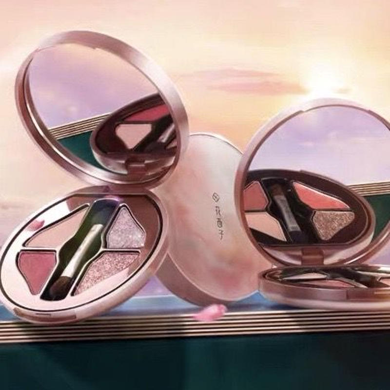 花西子 アイシャドウ 4色 眼影 中国アニメ 華流ドラマグッズ 中国コスメ 凛凛 花西子 アイシャドウ 4色 眼影 中国アニメ 華流ドラマグッズ 中国コスメ 凛凛