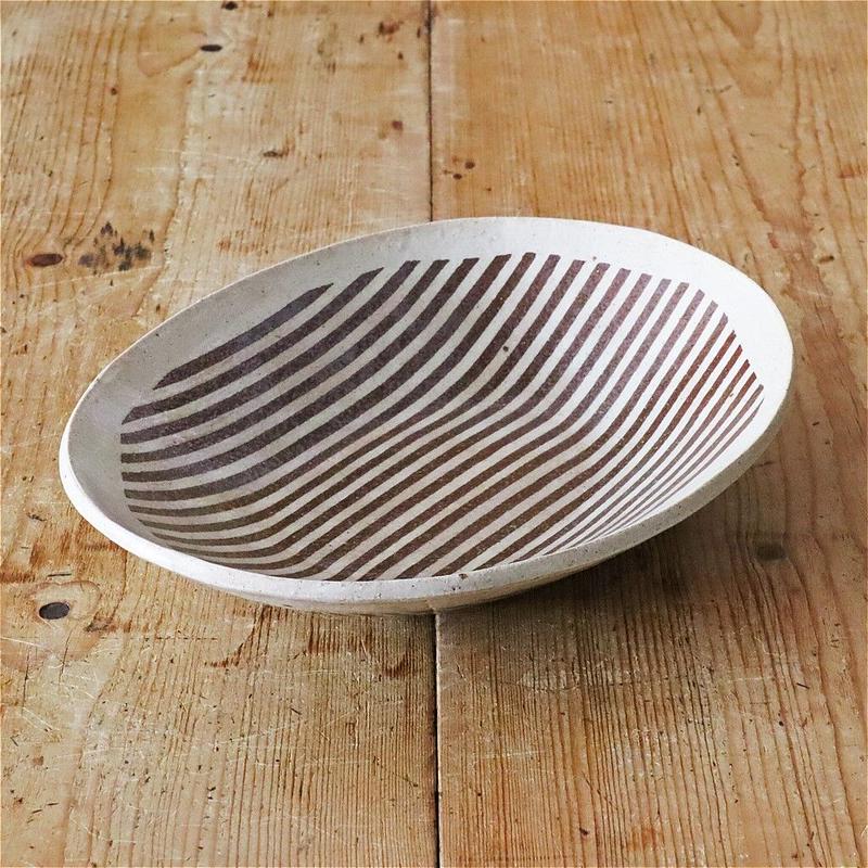 ブリケットダヴダ プレート、カップ ブリケットダヴダ プレート