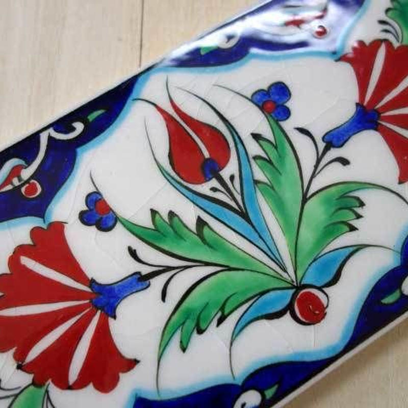 Tile A11 トルコ手描きのタイル トルコの国花カーネーションのデザイン Kil Tile A11 トルコ手描きのタイル トルコの国花カーネーションのデザイン Kil