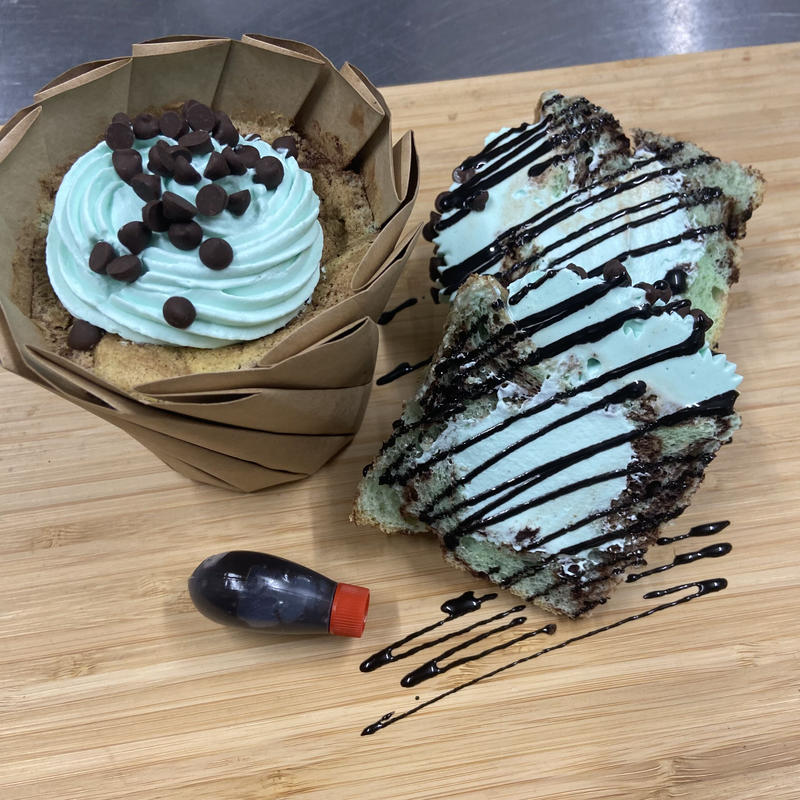 生ミントシフォン 追いチョコソース付き Sucreries オンラインショップ