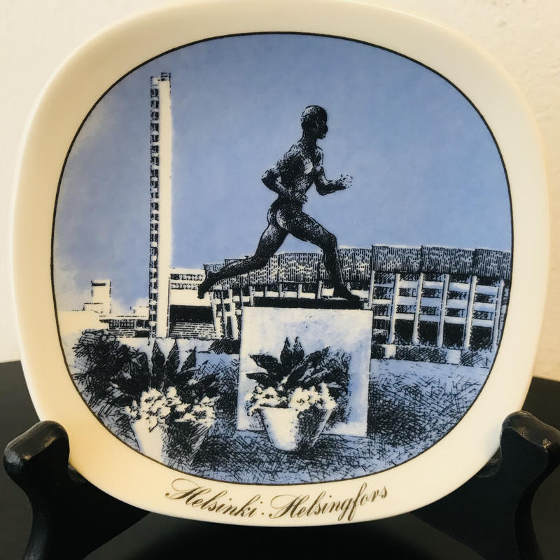 Arabia ヘルシンキオリンピックスタジアム Paavo Nurmiの銅像 Veik