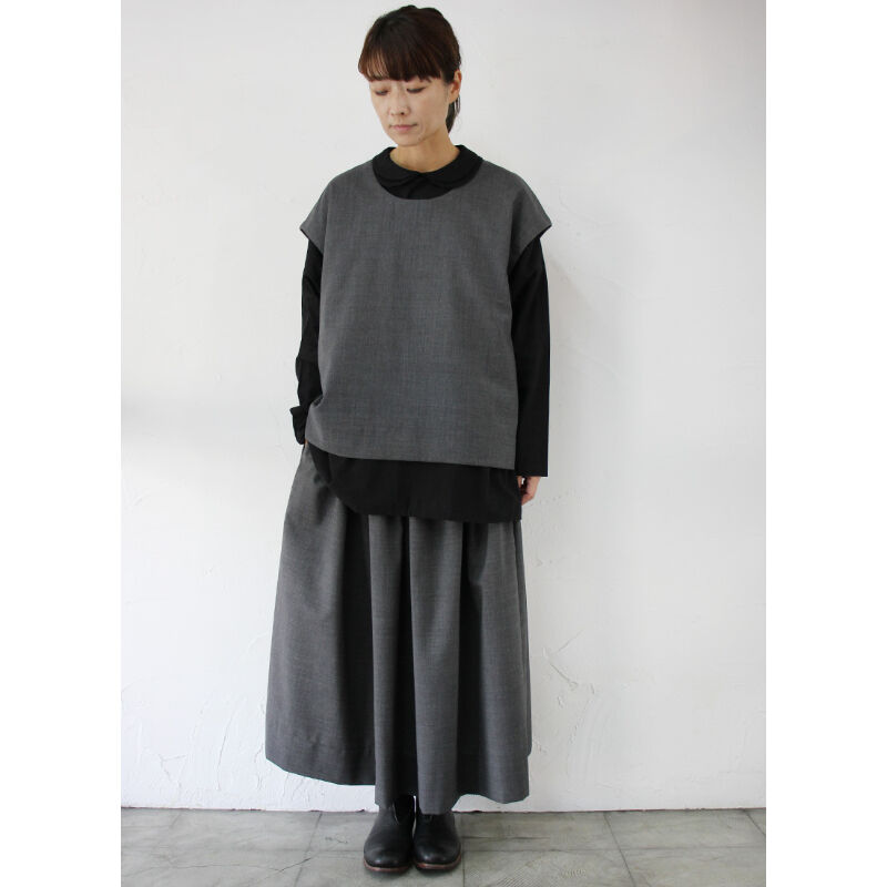 **またまた再入荷** homspun ホームスパン ウールトロピカルクロスノースリーブブラウス #チャコール、ネイビー 【送料無料】 充実の品 ホームスパンウールトロピカルクロスワンピース Homespun ひざ丈ワンピース