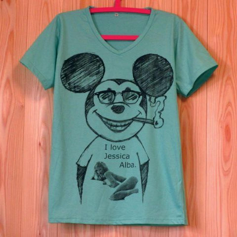 ミッキーマウス X ジェシカ アルバvネックパロディーtシャツ 薄緑色 smlxlグリーン た ミッキーマウス X ジェシカ アルバvネックパロディーtシャツ 薄緑色 smlxlグリーン た
