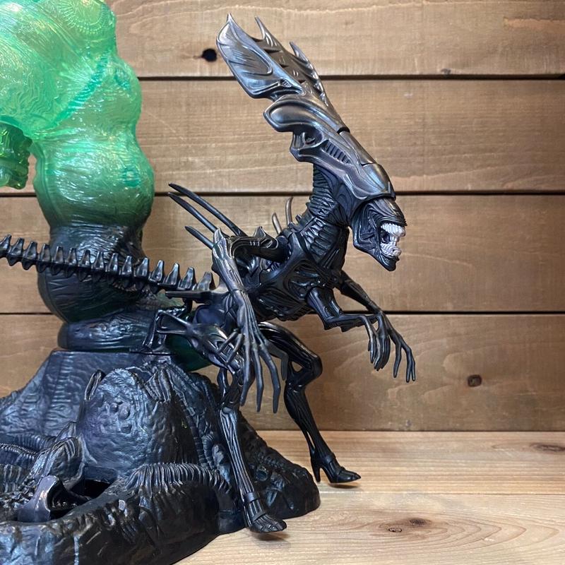 ケナー エイリアンクイーン ハイブ セット 画像のものがすべてです