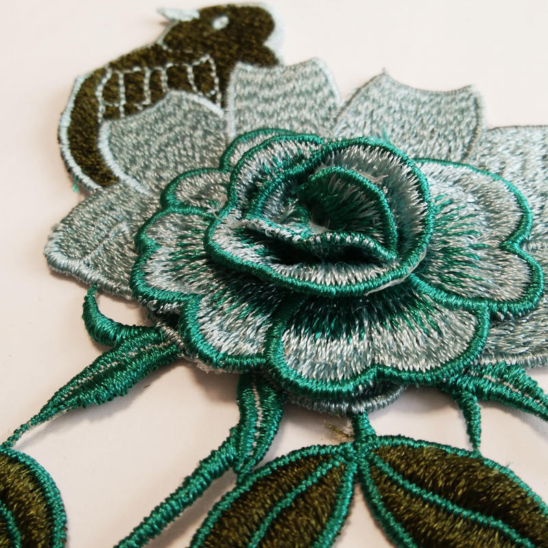 立体刺繍ワッペン 鳥と花 中国 台湾 香港 アジアのかわいいもの専門店 たびすずめ