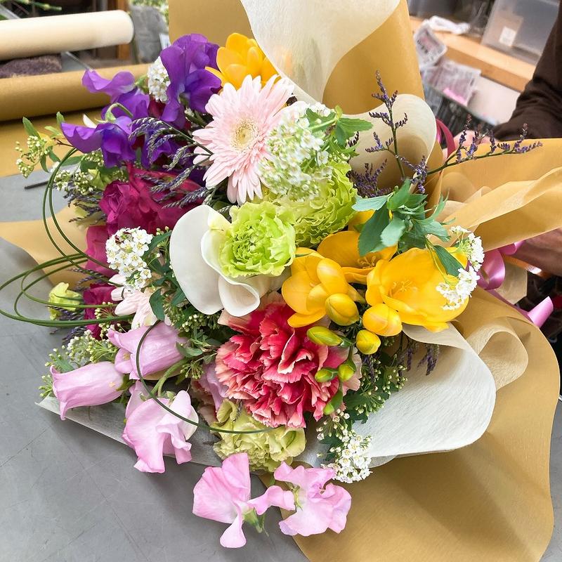 季節のおすすめ花束standaed 立花ガーデン フラワーショップ 公式通販 季節のおすすめ花束standaed 立花ガーデン フラワーショップ 公式通販