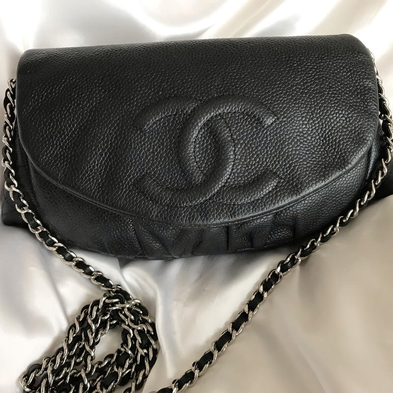 シャネル CHANEL ハーフムーン チェーンウォレットバッグ | Advanced Style 人気の春夏 ♥シャネル♥ ハーフムーンチェーンウォレット ショルダーバッグ