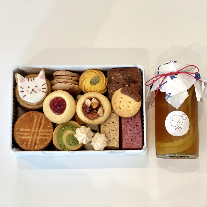 クッキー缶 わたしとネコ とレモネードシロップのセット カフェのある暮らしとお菓子のお店