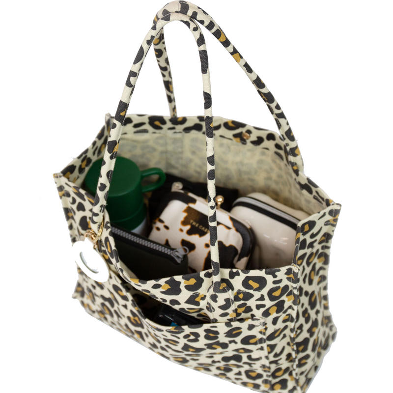 いつでも気軽にメイクチェックできるミラーキャンバストート Daily Miller Tote