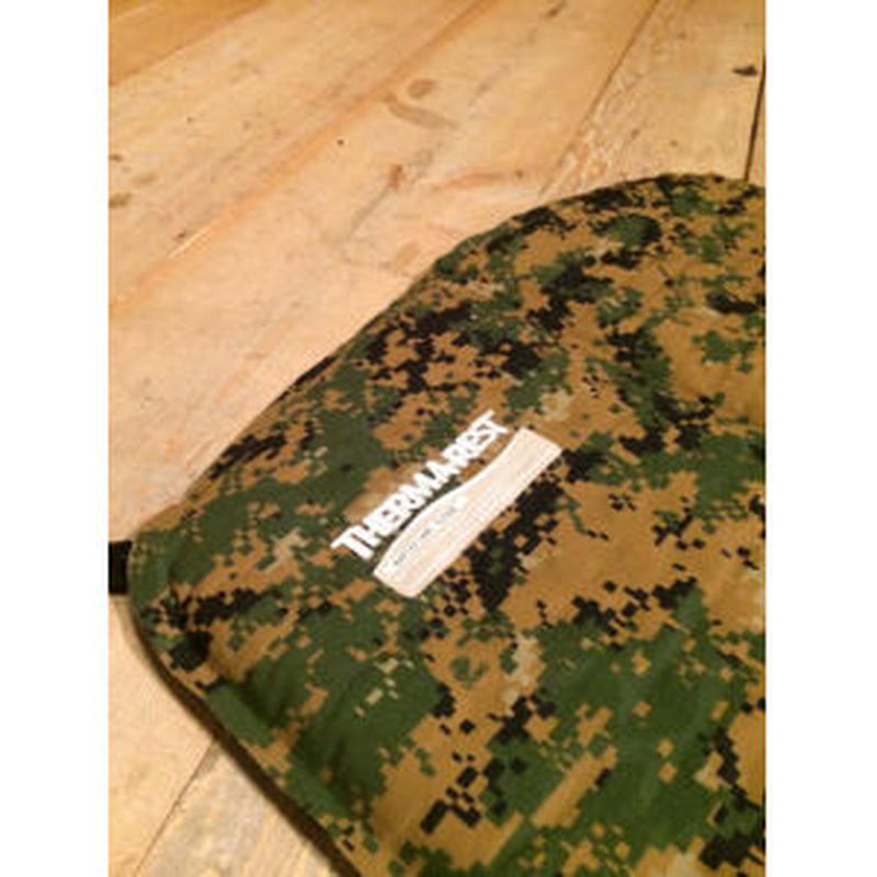 THERM-A-REST スリーピングマット 米軍放出品の商品詳細