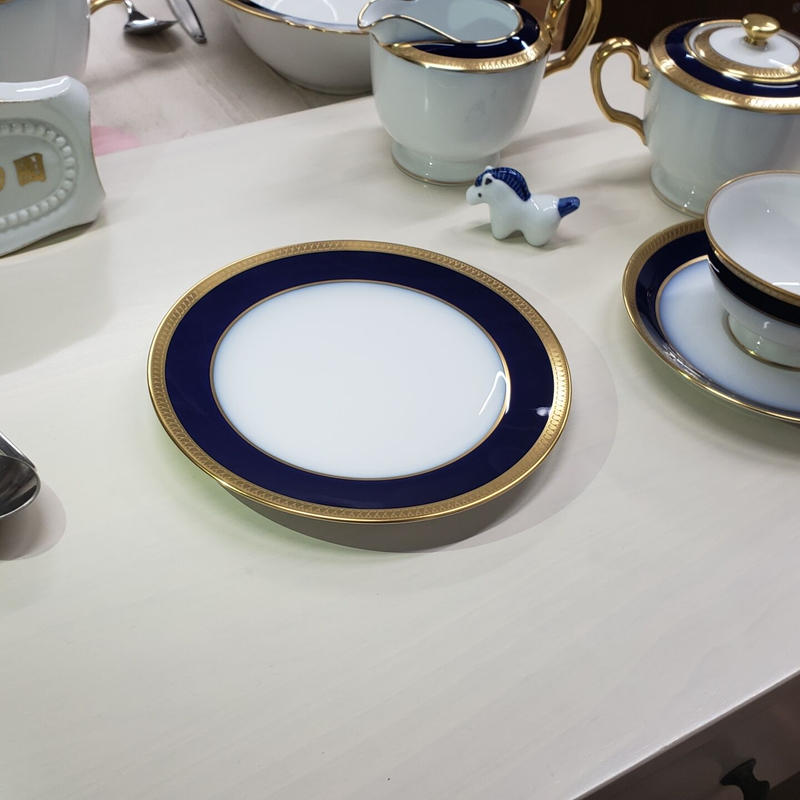 大倉陶園 瑠璃片葉金蝕 17cmパン皿 1枚 | つちや陶器店 大倉陶園 瑠璃片葉金蝕 17cmパン皿 1枚 | つちや陶器店