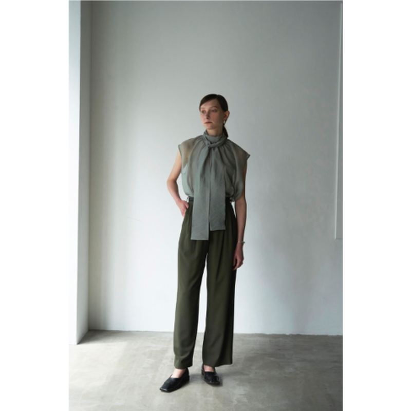 エンフォルドダブルサテンST タックジョガーパンツダークネイビー36 S