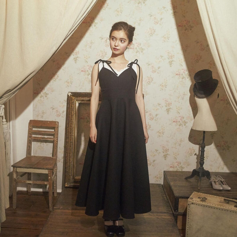 classic elegant one-piece(black) | Treat ürself