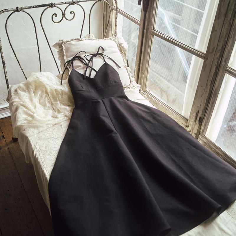 classic elegant one-piece(black) | Treat ürself