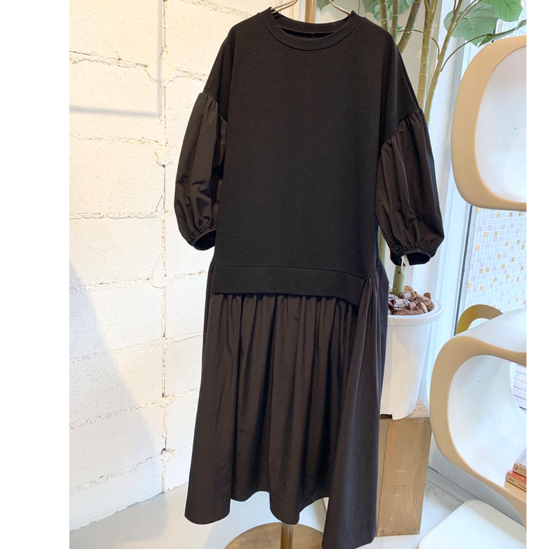 ドッキング7分袖フレアワンピース Karisto