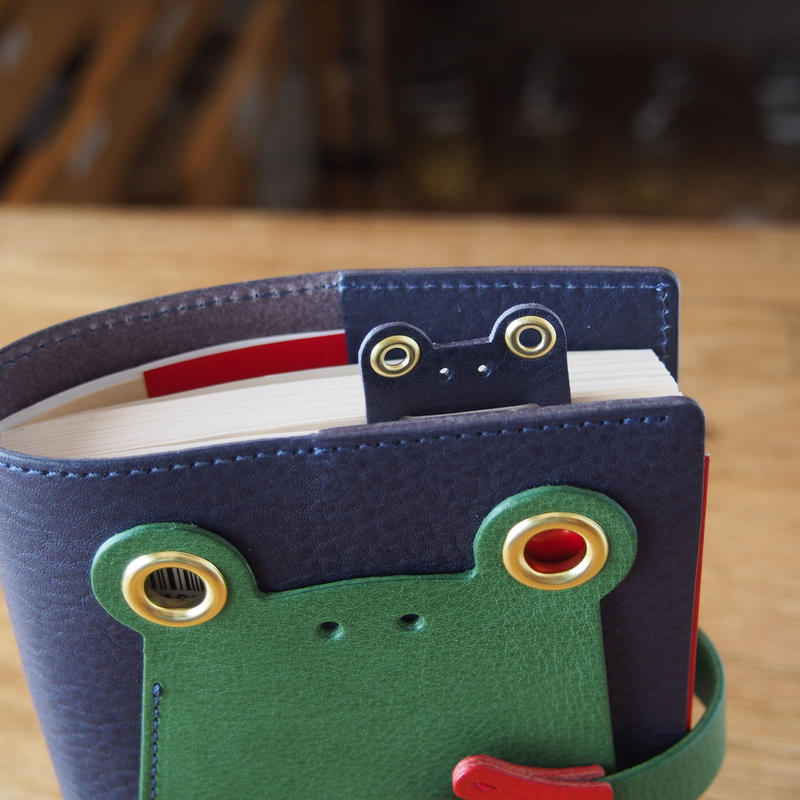 名前はマダナイ カエルのブックマーク Whimsy Leather Store