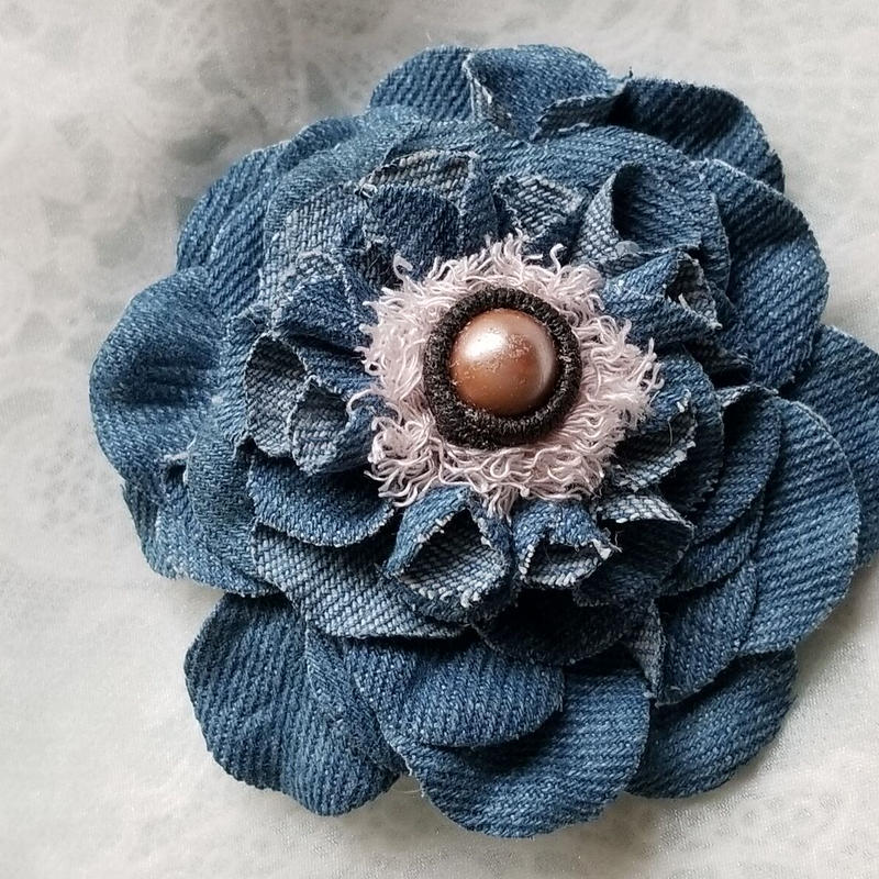花ブローチコサージュ デニムでポンポンダリアb Margaret House 花obus