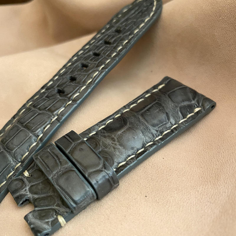 クロコダイル レザー 腕時計ベルト グレー (ラグ幅24mm - バックル幅22mm) cro... クロコダイル レザー 腕時計ベルト グレー (ラグ幅24mm - バックル幅22mm) cro...