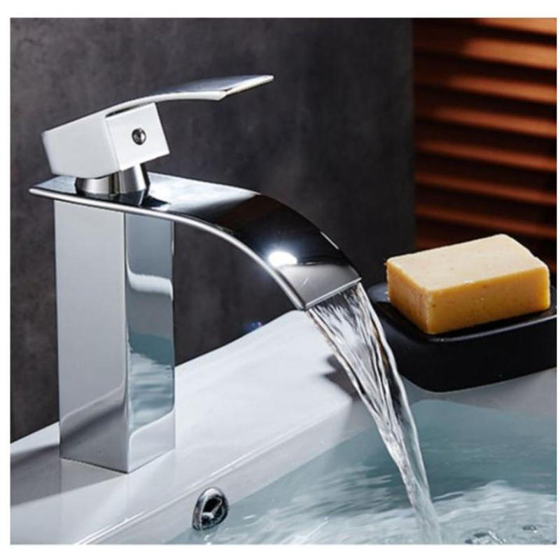 蛇口 洗面 浴室 混合水栓 ３デザイン 高級感 エレガント おしゃれ デザイン 蛇口 真鍮 高