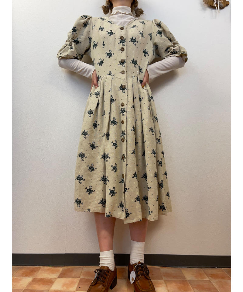 午後に帰るチロルワンピース55 Anoco No Oheya