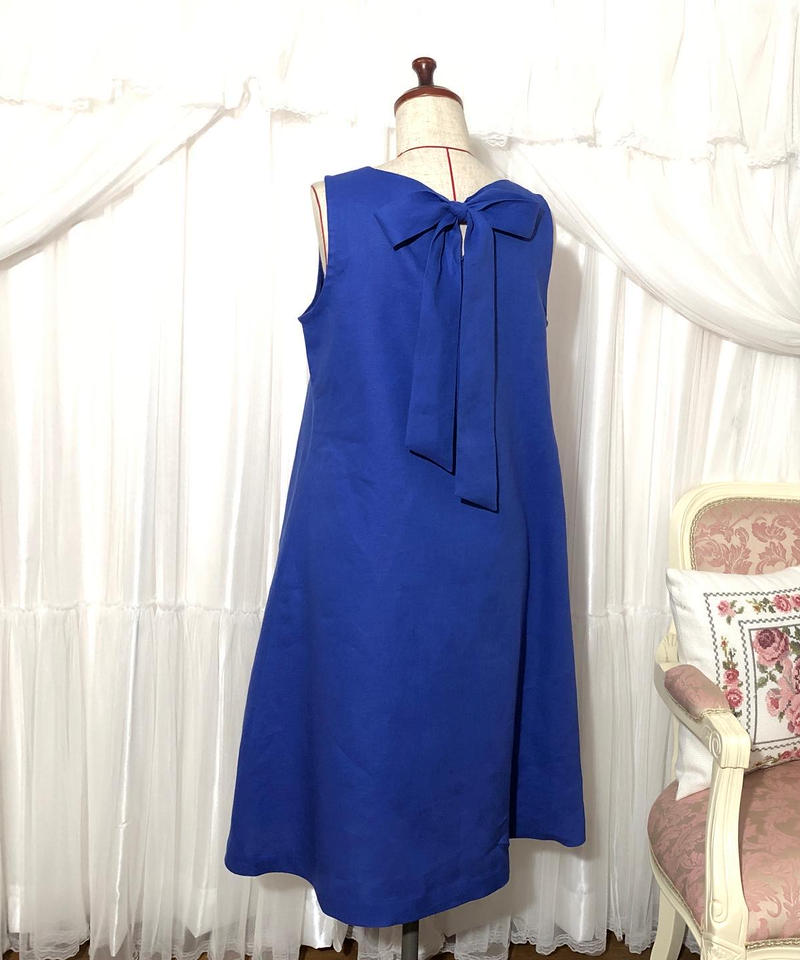 フレンチリネン素材の 後ろリボンのａラインワンピース 袖なし ロイヤルブルー Atelie