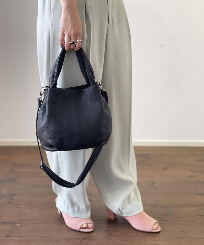 2021年春の BEAURE ヴュレ カウレザー 2WAY ラウンド ショルダー labca