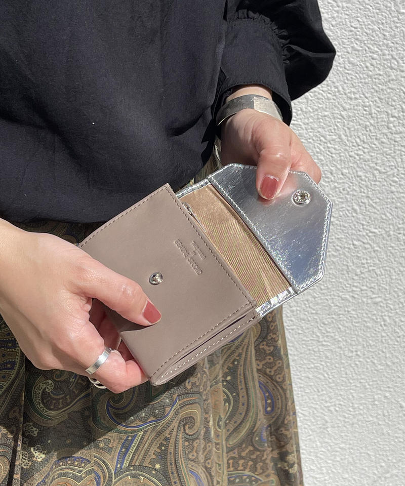 Furla フルラ コインケース 二つ折り財布 ブルー マルチ 花 鳥 レザー 8 500 Logicom Com Mx