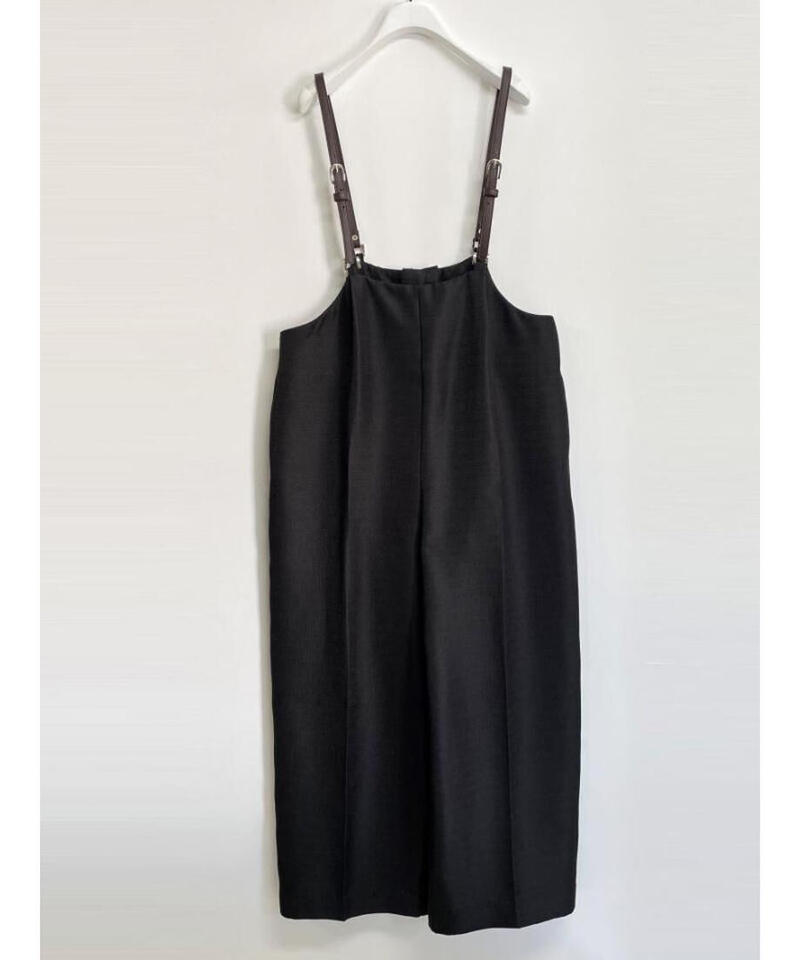 CHIGNON シニヨン　ツイードサロペット　新品　ブラック 新品 シニヨンCHIGNONのサス付きツイードサロペット ブラック