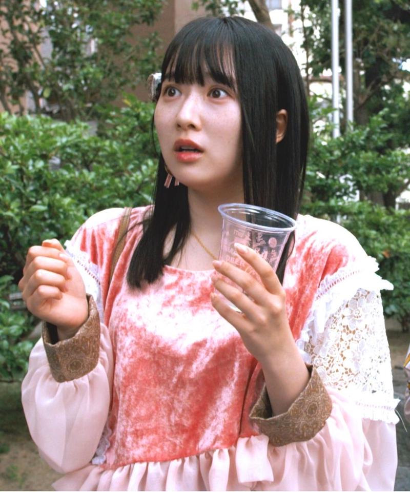 越智ゆらのさん着用 異素材ミックスプルオーバー Hakanairo